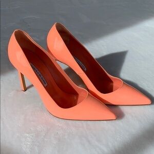 MANOLO BLAHNIK Pumps!